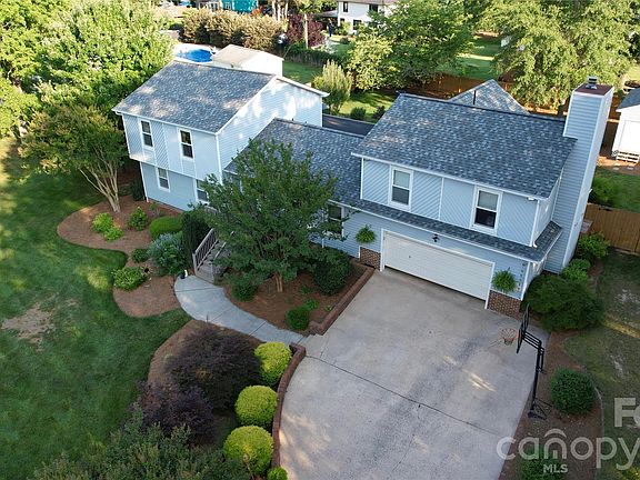 2nd image of 1641 Brook Dr