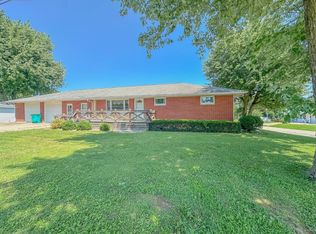 800 N Orchard St, Pittsfield, IL 62363