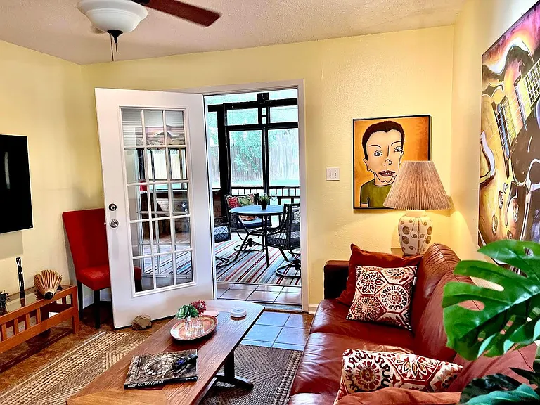 2602 Friar Tuck Ln — Photo 2