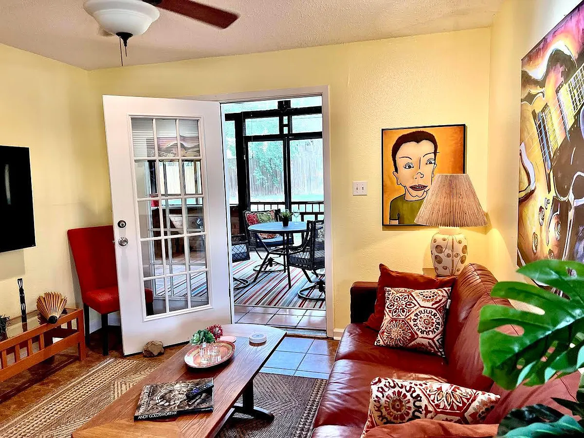 Photo 2 of 15 - 2602 Friar Tuck Ln - Austin, TX Building Photo - 2602 Friar Tuck Ln
