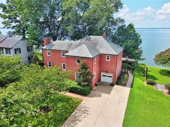 209 Hilton Ter, Newport News, VA 23601