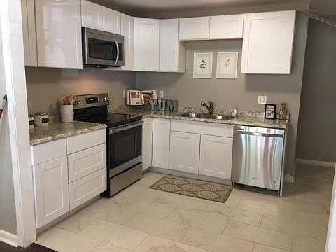 4th image of 6508 Ellesmere Dr