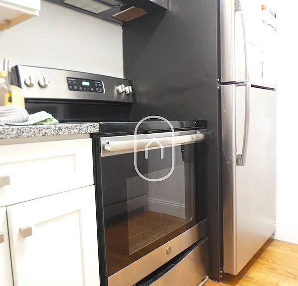 34 Cunard St #1 — Photo 9