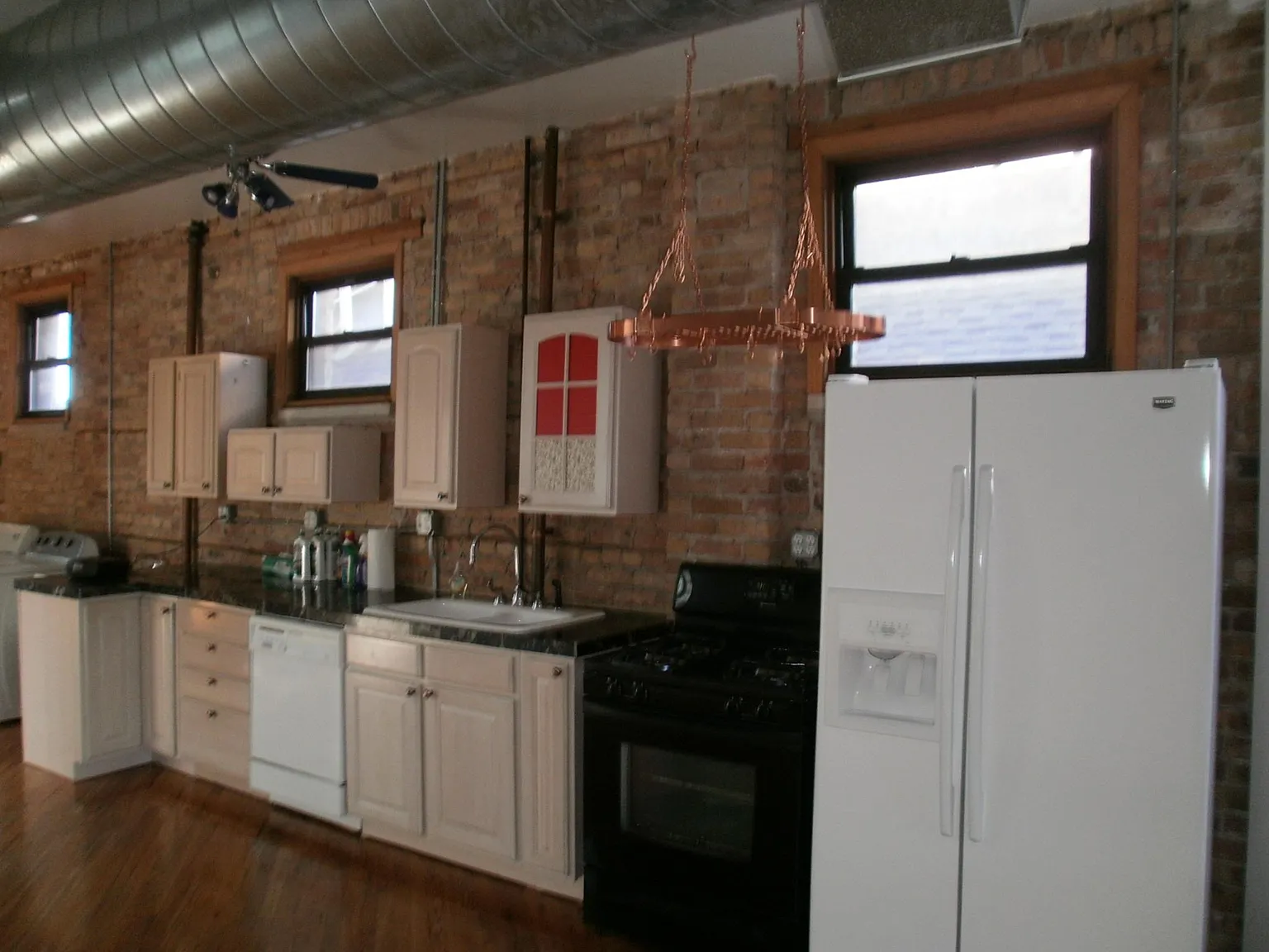 2 bed, 2200 sqft, $2,970 — Photo 2