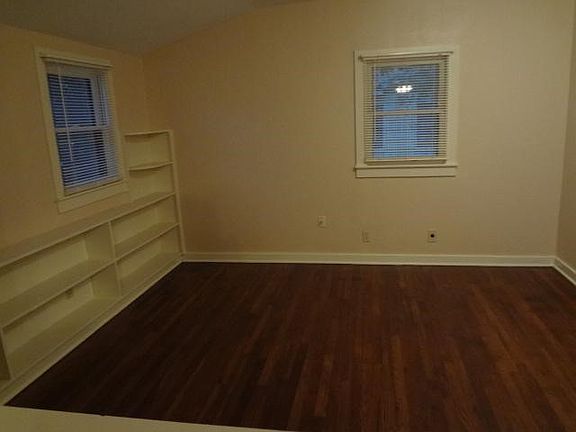 2nd image of 1403 W San Antonio St