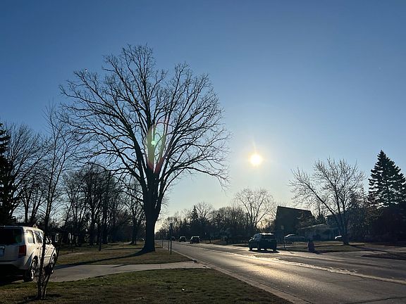 4th image of 17239 W Thirteen Mile Rd