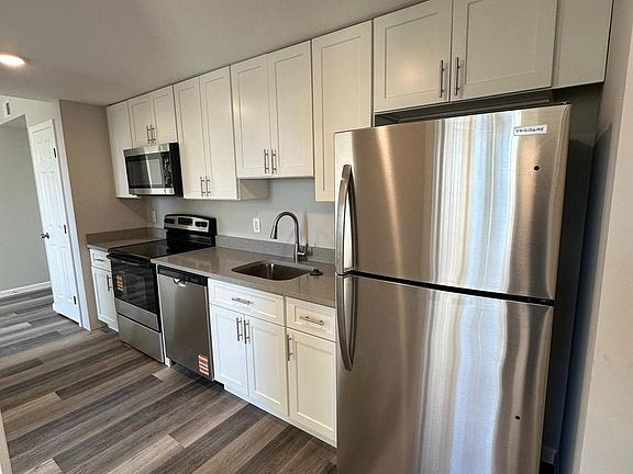 2nd image of 1812 Washington #H-104