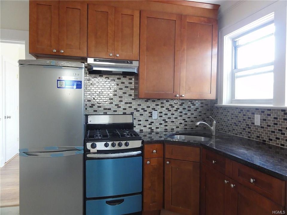1st image of 295 Main St APT 5