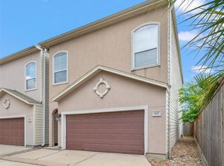 907 McKinney Park Ln, Houston, TX 77003