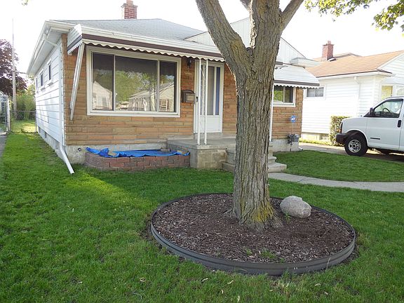 2nd image of 24594 Wilmot Ave