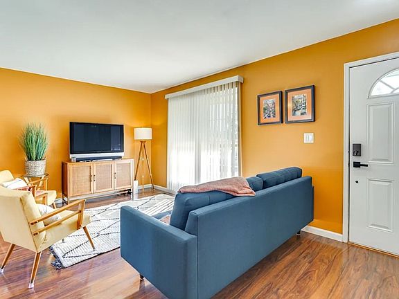 3rd image of 8941 Shawn Dr