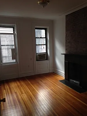 Rented by MyGradPad | media 23