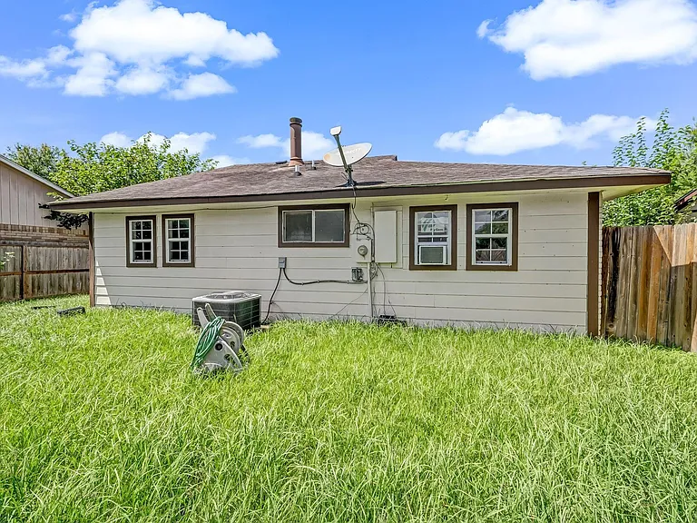 3111 Overcross Dr — Photo 24