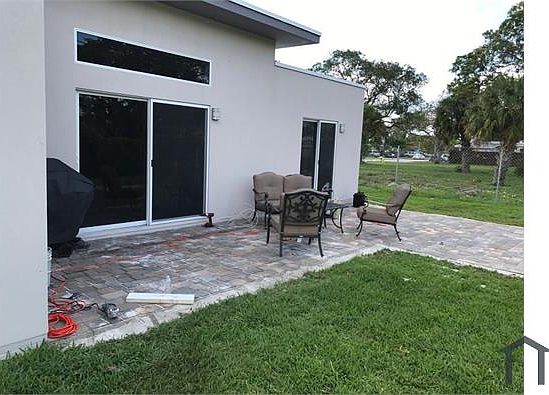 5th image of 4620 NE 18th Ave