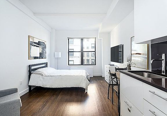 5th image of 212 W 91st St APT 202