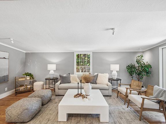 2nd image of 206 Rosemont Avenue