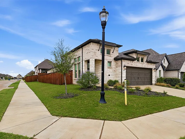 3101 Bell Flower Dr — Photo 4