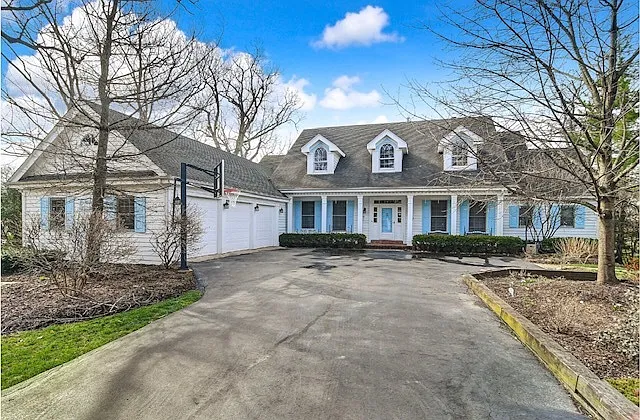8285 Steepleside Dr photo 1