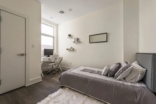 Sold by Nest Seekers International | media 6