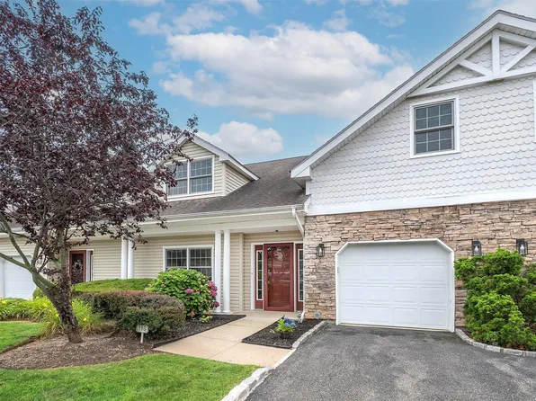 195 Pond View Drive #CA0208, Port Washington, NY 11050