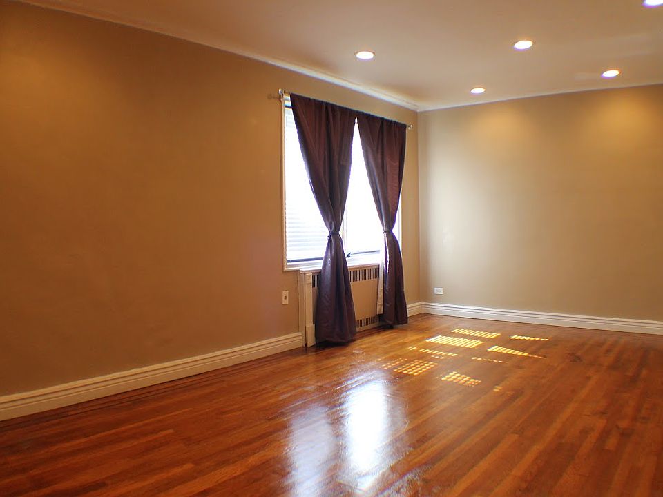 1st image of 15501 90th Ave APT 1R