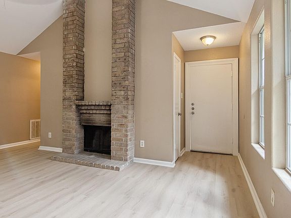 4th image of 23511 Tree House Ln
