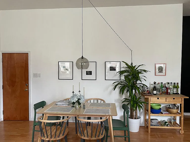 647 Bainbridge St #2 — Photo 3