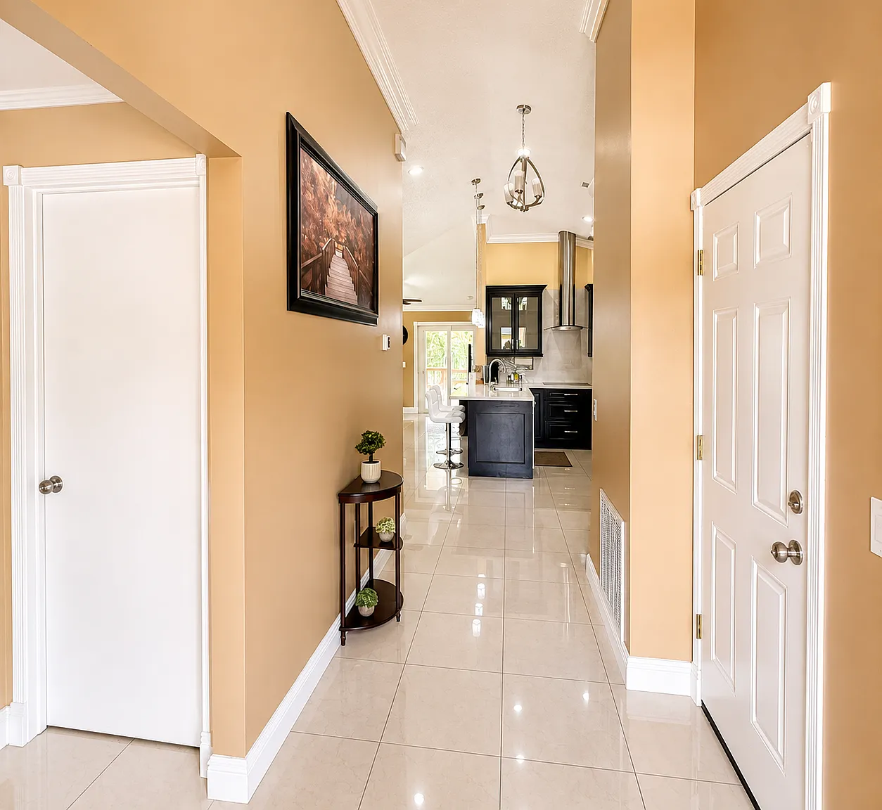 3 bed, 1180 sqft, $2,950 — Photo 2
