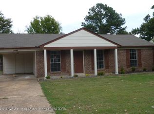6440 Forest Glen Dr, Horn Lake, MS 38637
