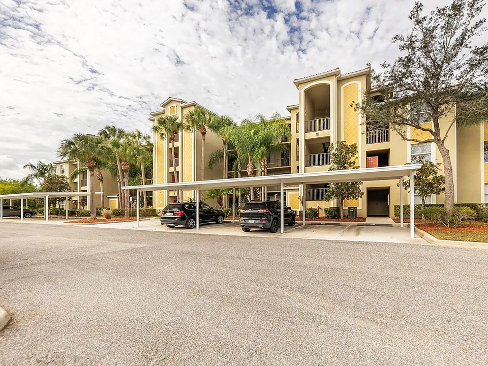 7607 Grand Estuary Trl #207