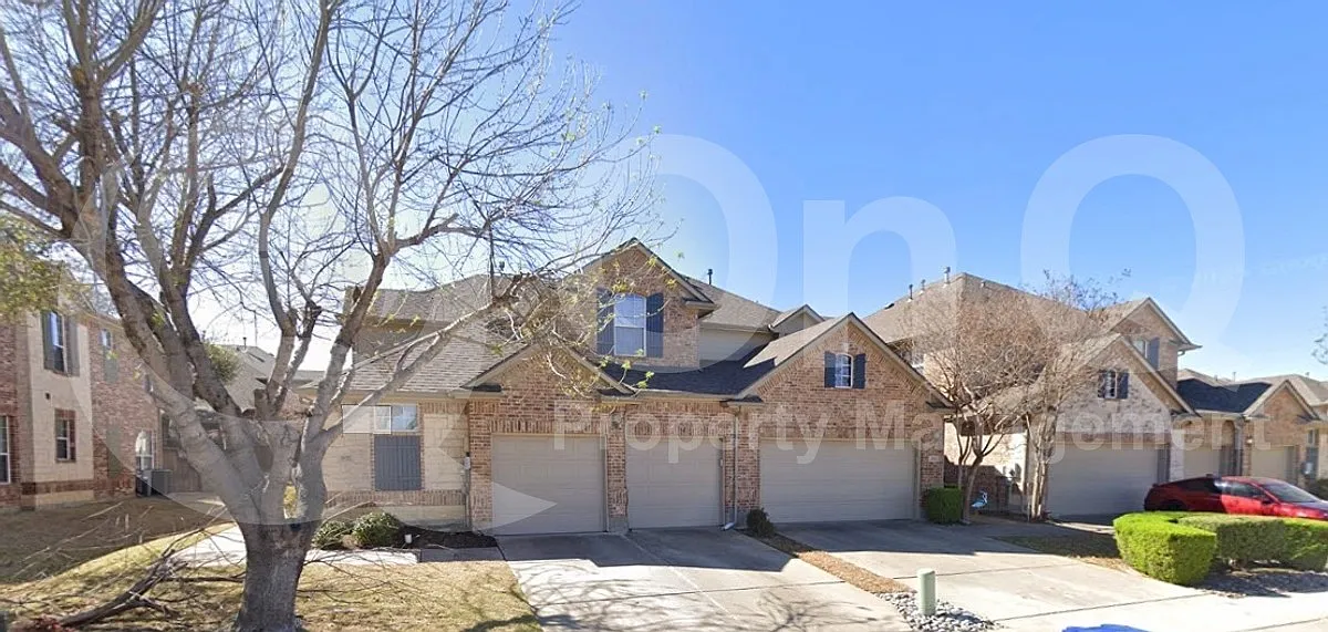 3 bed, 2.5 bath, 1667 sqft, $1,750 — Photo 1