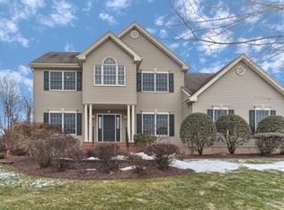 10 Holecomb Dr, Hillsborough, NJ 08844