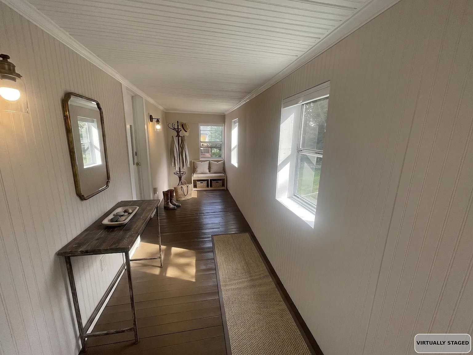4 bed, 1.0 bath, 1159 sqft, $3,000 — Photo 2