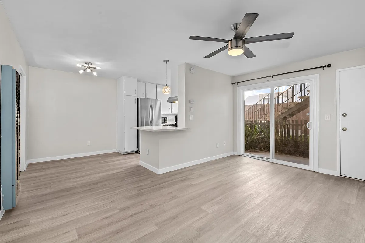 Building Photo - 1440 Thomas Ave #2