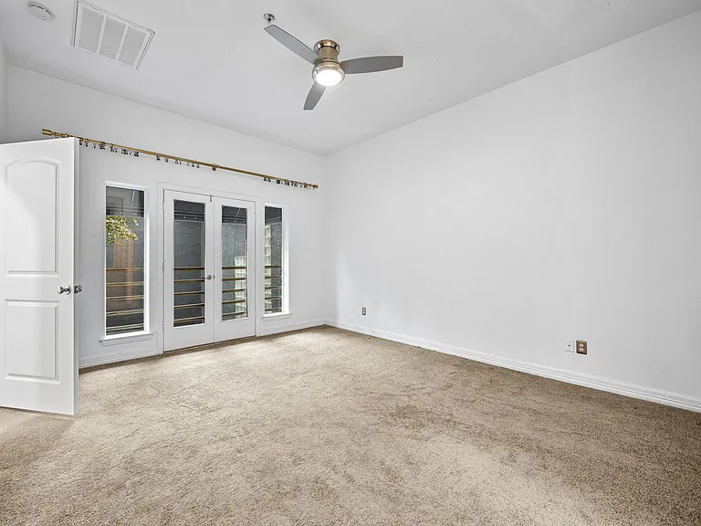 4334 Buena Vista St #A — Photo 15