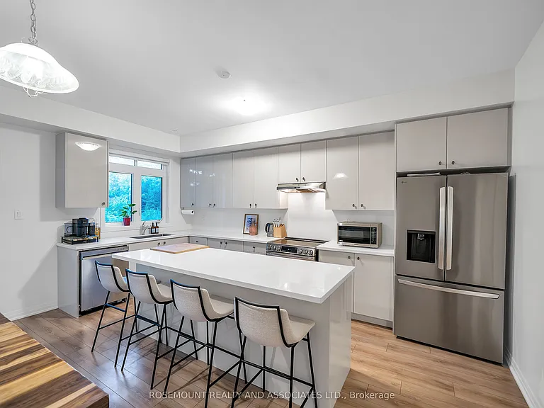 9 Esquire Way — Photo 10