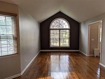 3rd image of 3860 Cypress Ln