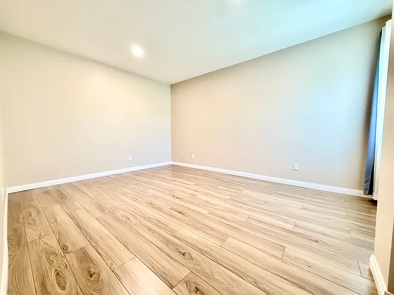 1114 Cleghorn Dr #E — Photo 14