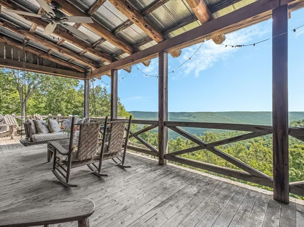 346 Backbone Rd, Beersheba Springs, TN 37305