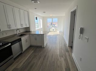 130 37th St #8, Union City, NJ 07087