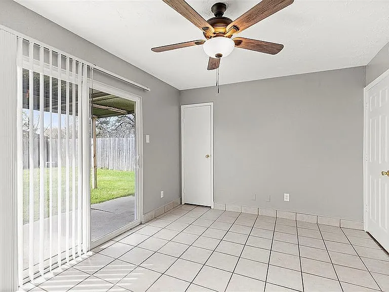 5406 Rivergate Dr — Photo 12
