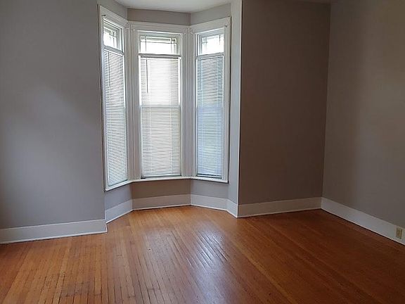 5th image of 3313 W Kilbourn Ave #1