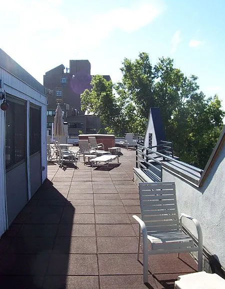 1933 Commonwealth Ave #1933 — Photo 1