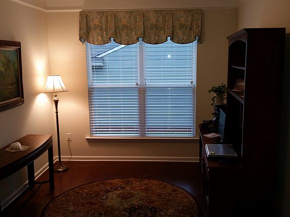 5th image of 2928 Goldfinch Cir