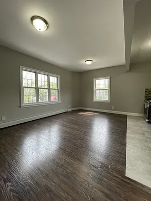 Rented by Bouklis Group | media 8