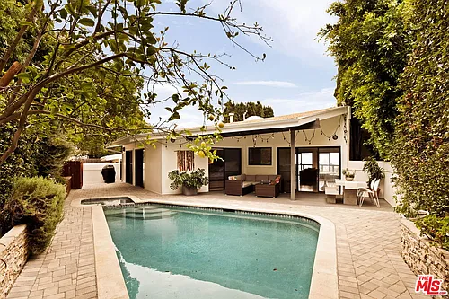 303 Mavis Dr Photo 1