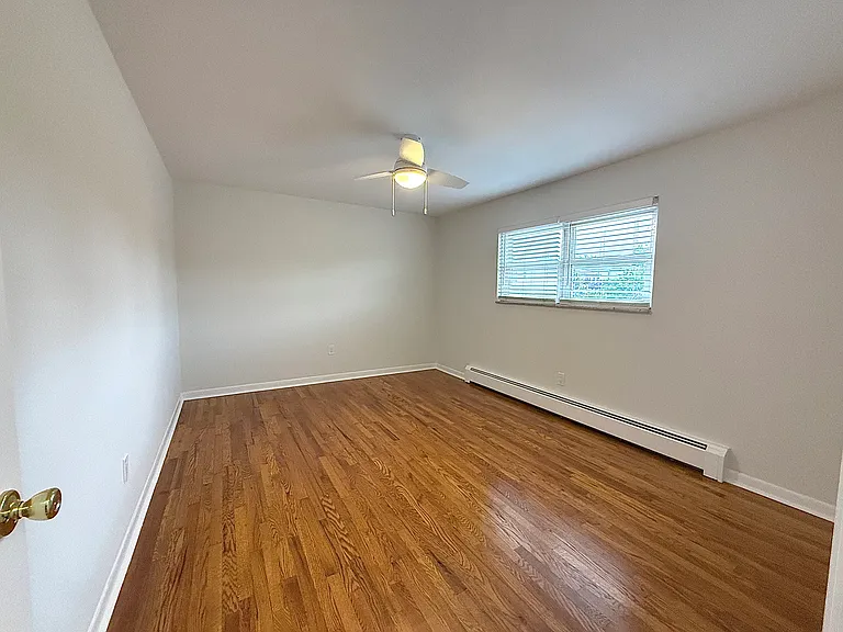 455 Fairview Ave #22 — Photo 4