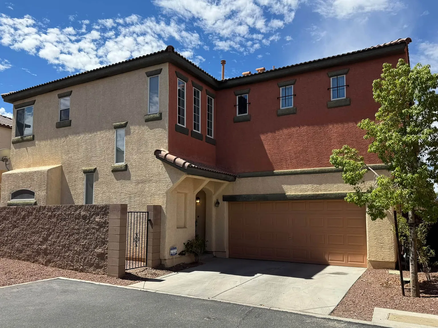 3 bed, 2.5 bath, 1909 sqft, $2,485 — Photo 1