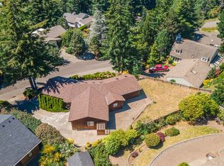 660 Telegraph Dr, Coos Bay, OR 97420