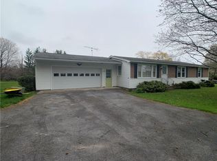 1844 Spafford Rd, Phelps, NY 14532
